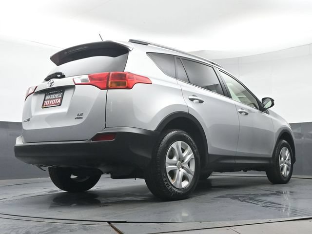 Used 2014 Toyota RAV4 LE AWD/4WD image 30
