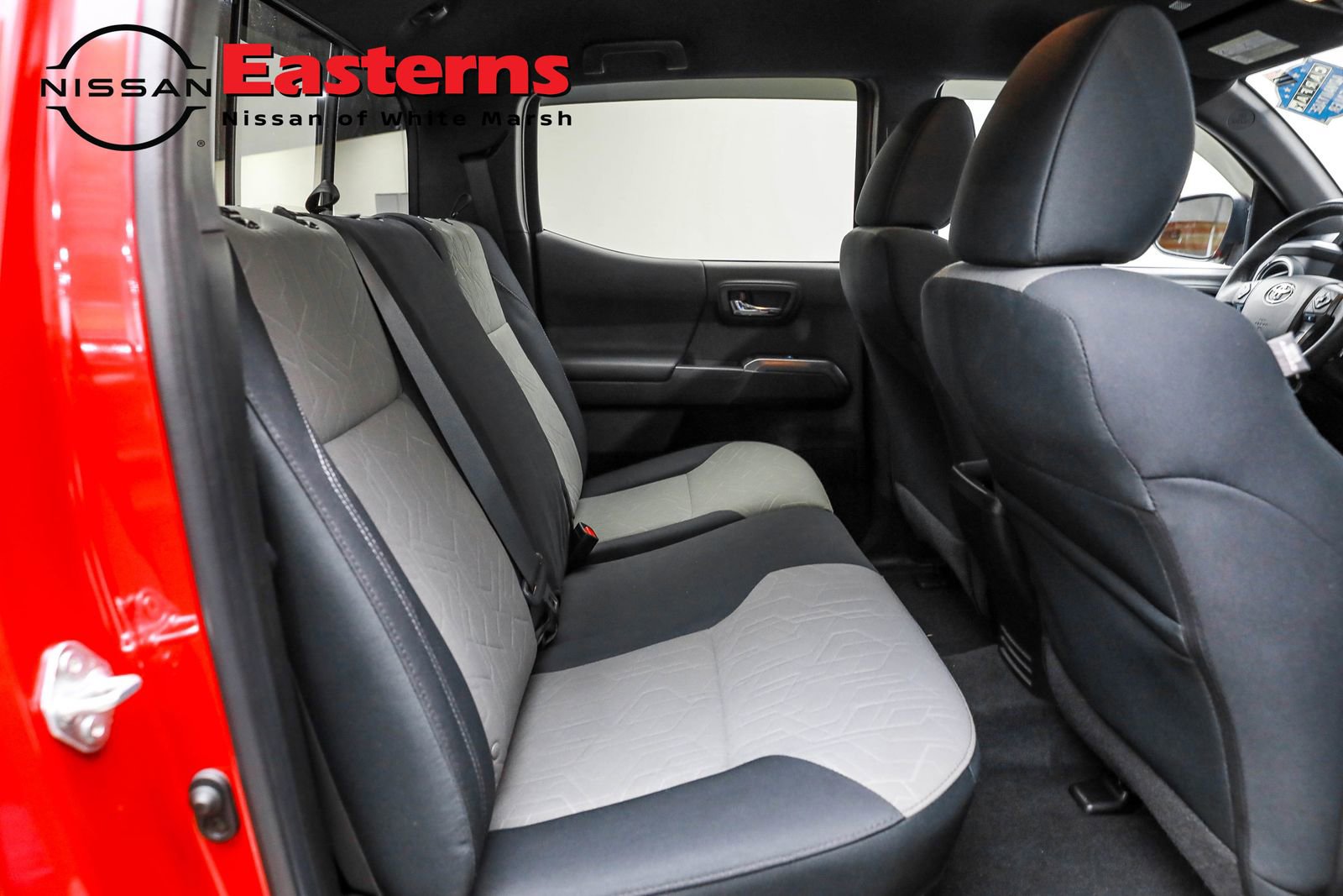 Used 2022 Toyota Tacoma TRD Off-Road w/ Black Out Package (TMS) image 26