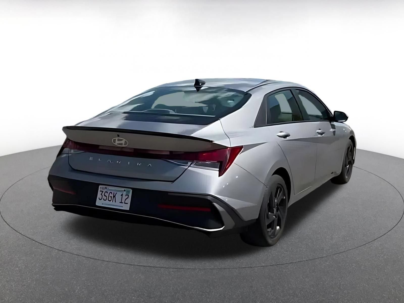 Used 2026 Hyundai Elantra Sport FWD image 14