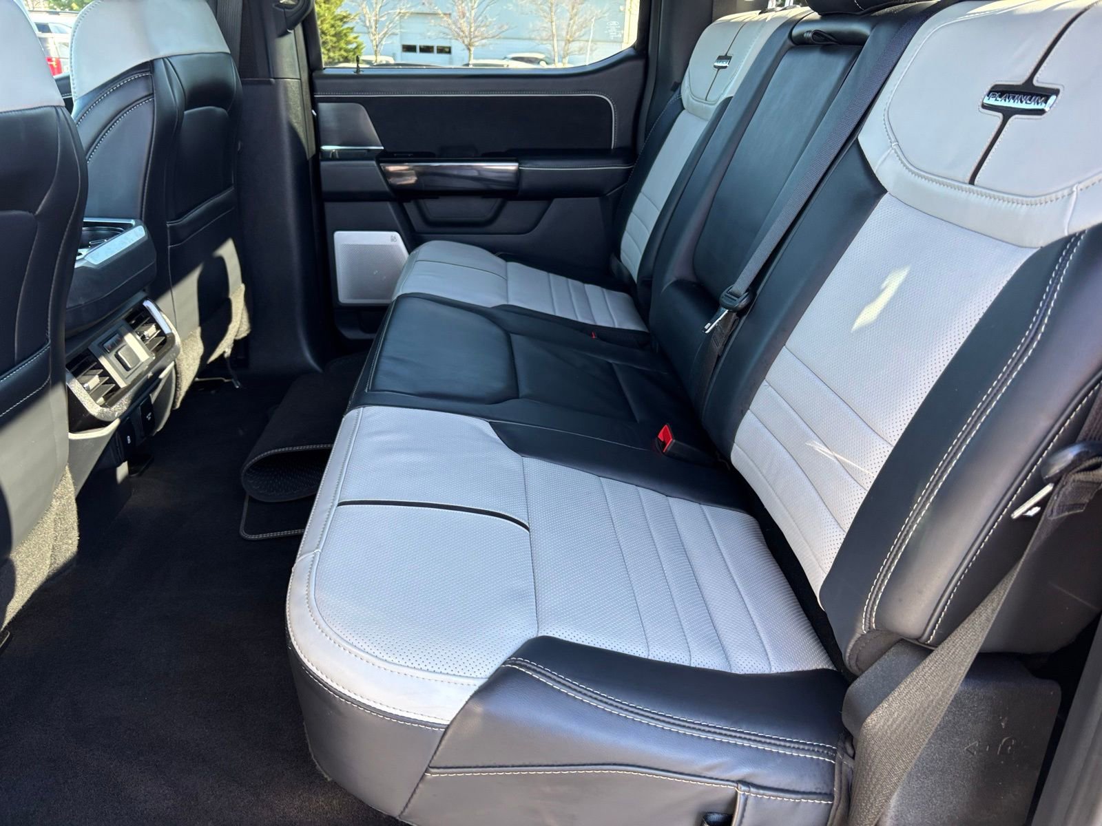 Used 2025 Ford F150 Lightning Platinum image 19