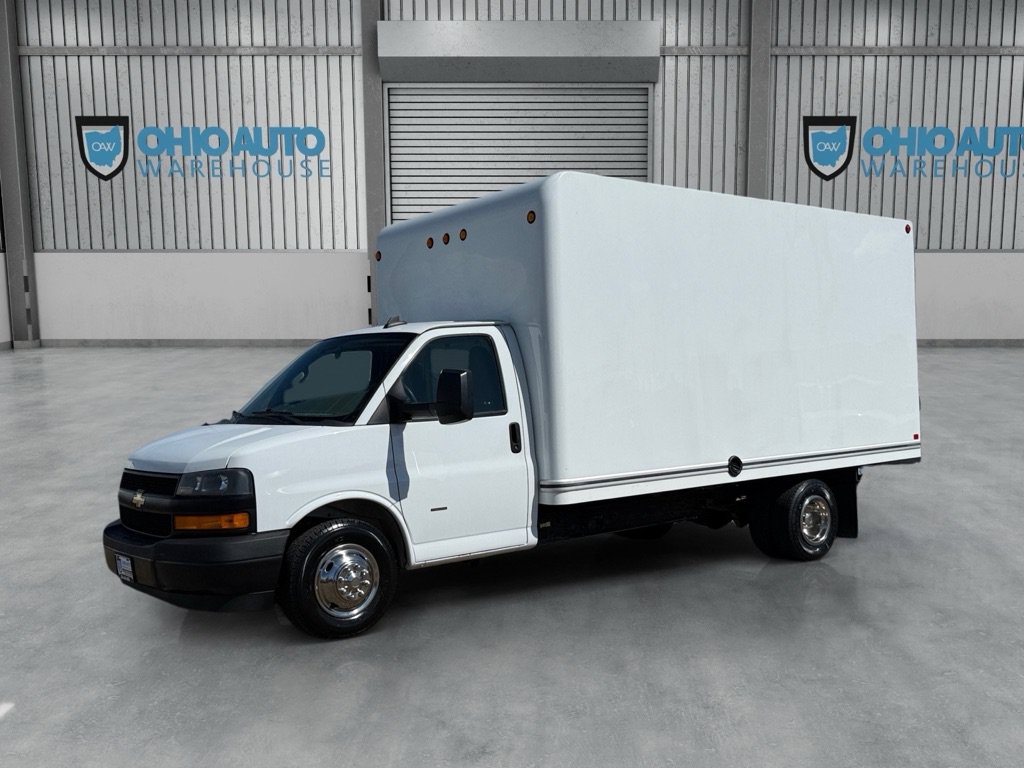 Used 2019 Chevrolet Express 3500 Extended w/ Driver Convenience Package RWD image 1