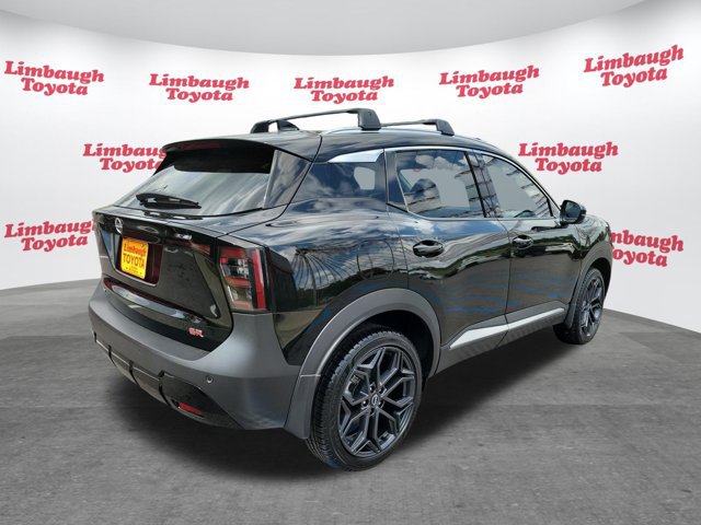 Used 2025 Nissan Kicks SR FWD image 25
