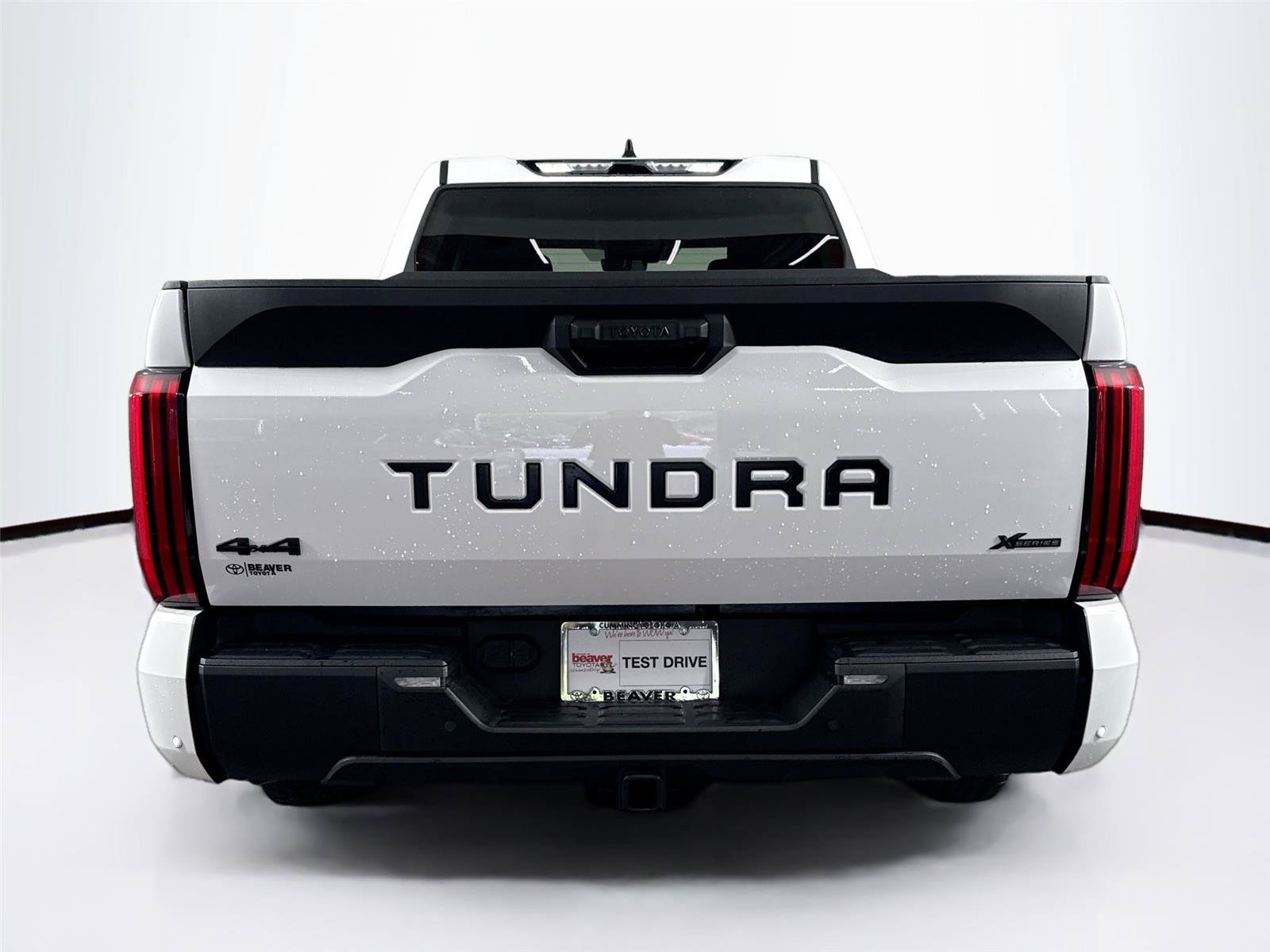 Used 2023 Toyota Tundra SR5 w/ SR5 Convenience Package AWD/4WD image 11
