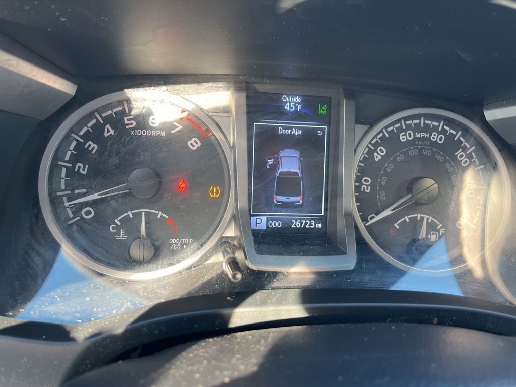 Used 2023 Toyota Tacoma SR5 w/ Technology Package AWD/4WD image 11