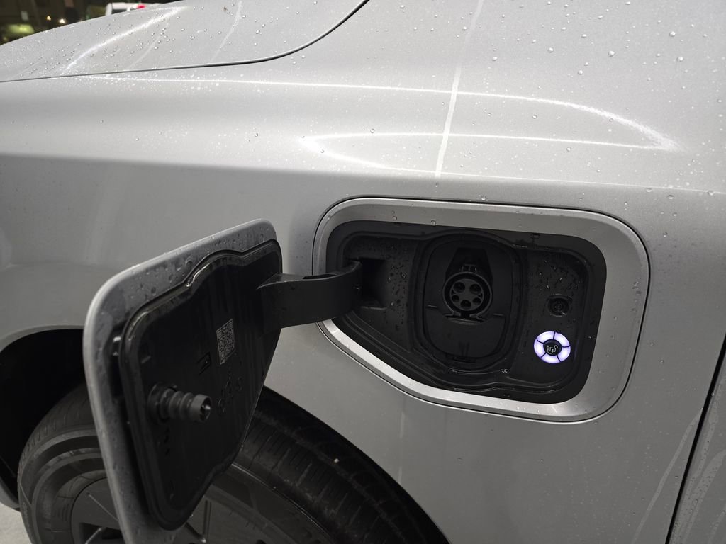 Used 2022 Ford F150 Lightning Lariat w/ Equipment Group 511A High image 14