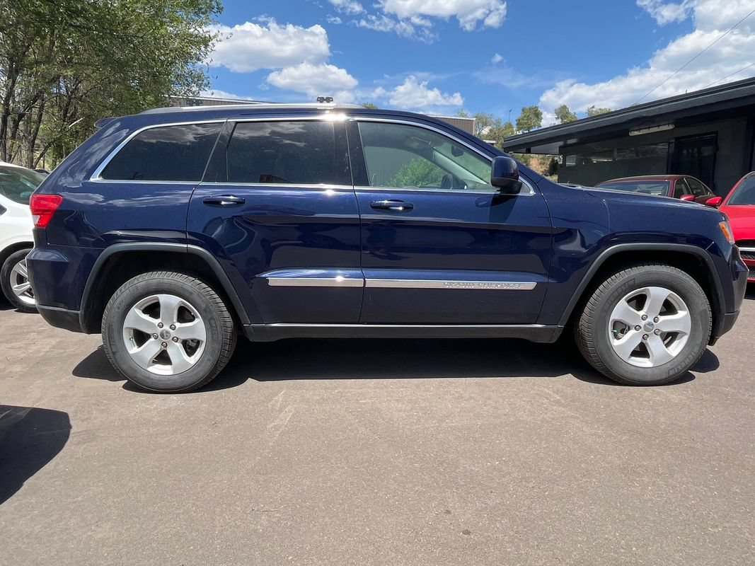 Used 2013 Jeep Grand Cherokee Laredo AWD/4WD image 8