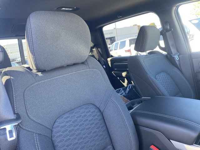 New 2026 RAM 1500 4x4 Crew Cab image 30