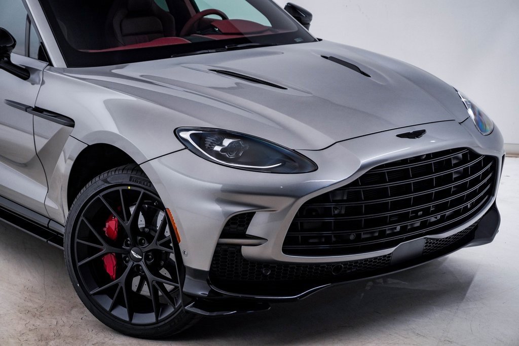 New 2026 Aston Martin DBX 707 image 4
