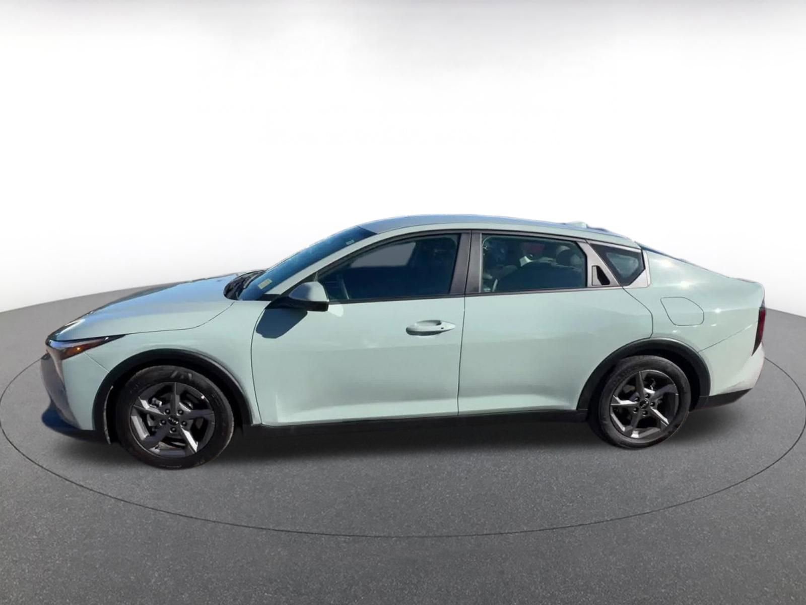 Used 2025 Kia K4 FWD image 8