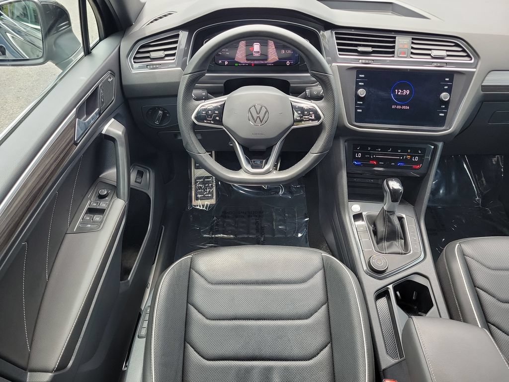 Used 2024 Volkswagen Tiguan SEL R-Line AWD/4WD image 15