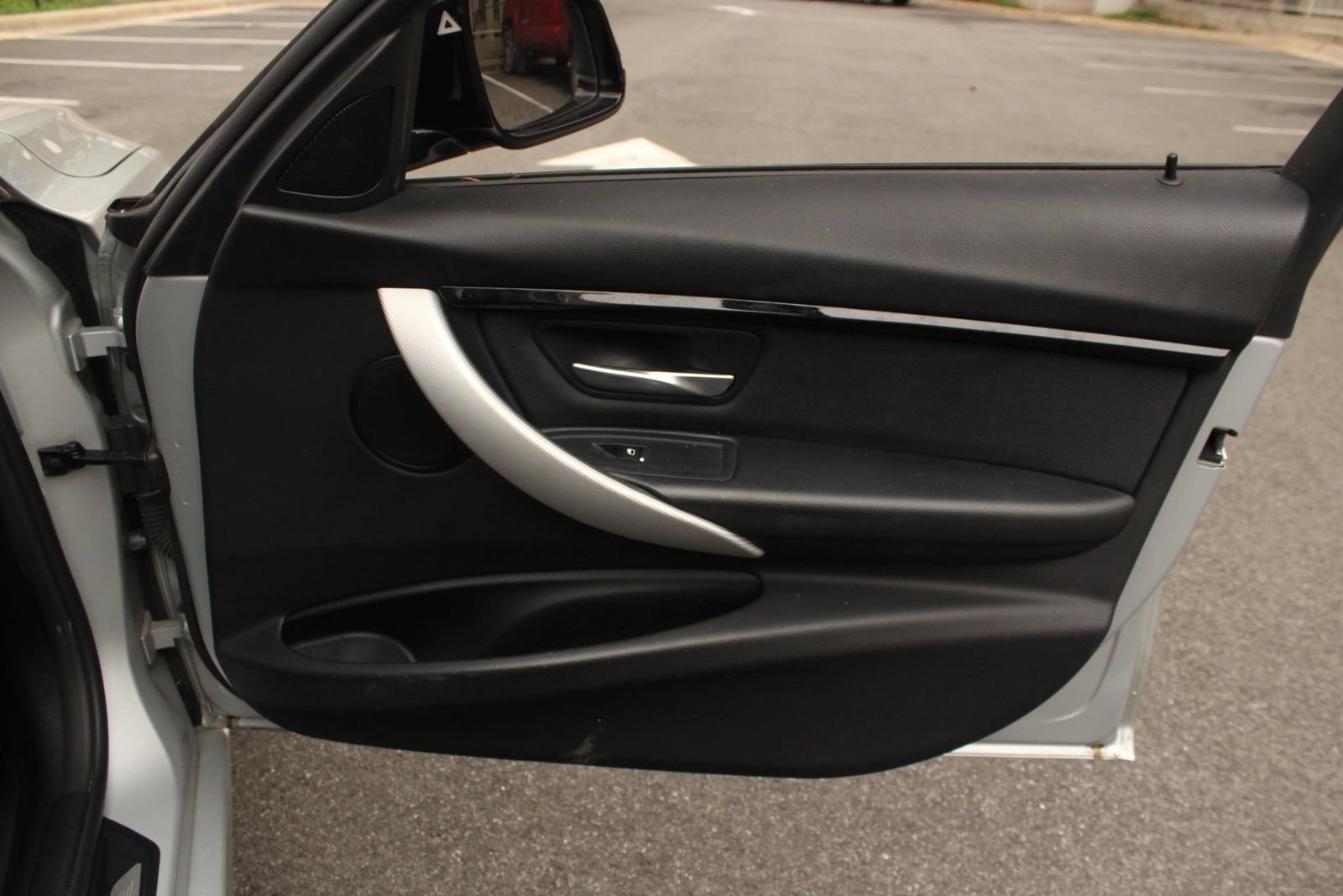 Used 2018 BMW 330i Sedan RWD image 25