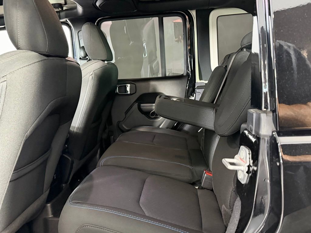 Used 2023 Jeep Wrangler Unlimited Rubicon 4xe w/ Steel Bumper Group image 27