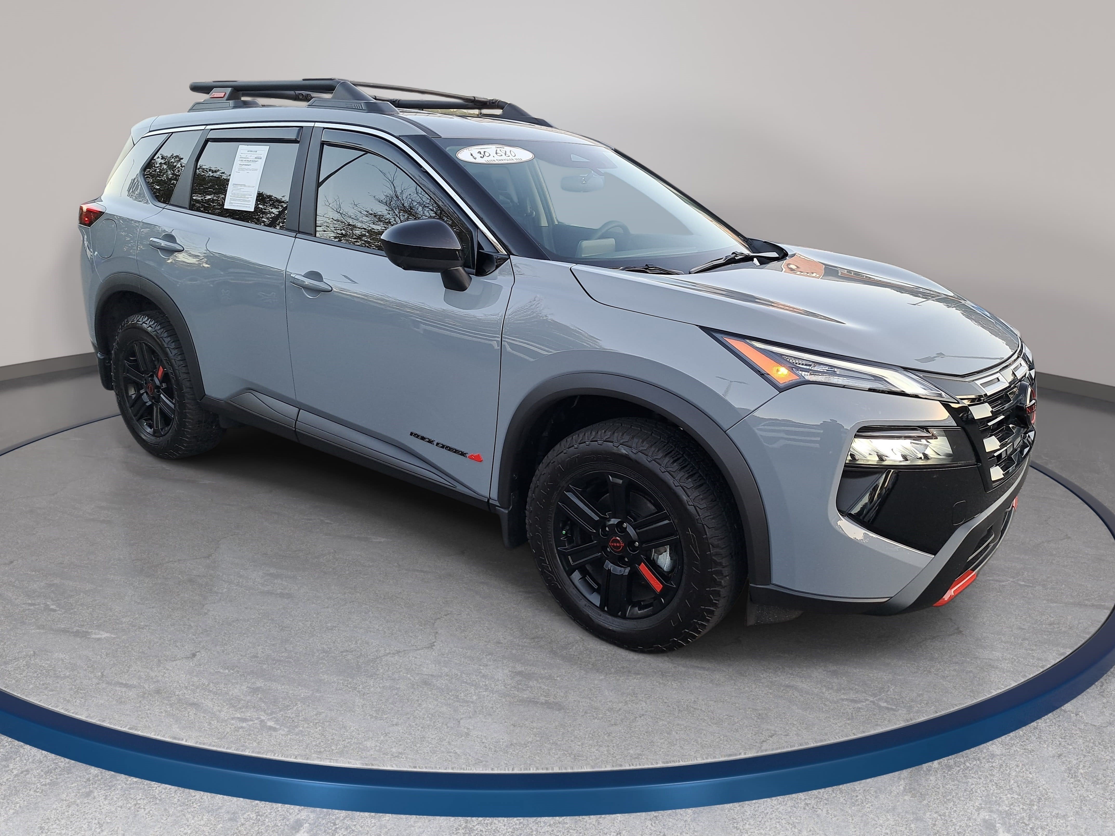 Used 2026 Nissan Rogue SV AWD/4WD image 3