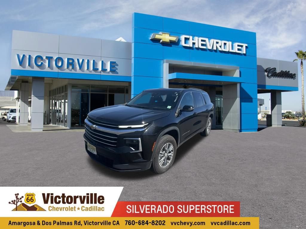Used 2025 Chevrolet Traverse LT