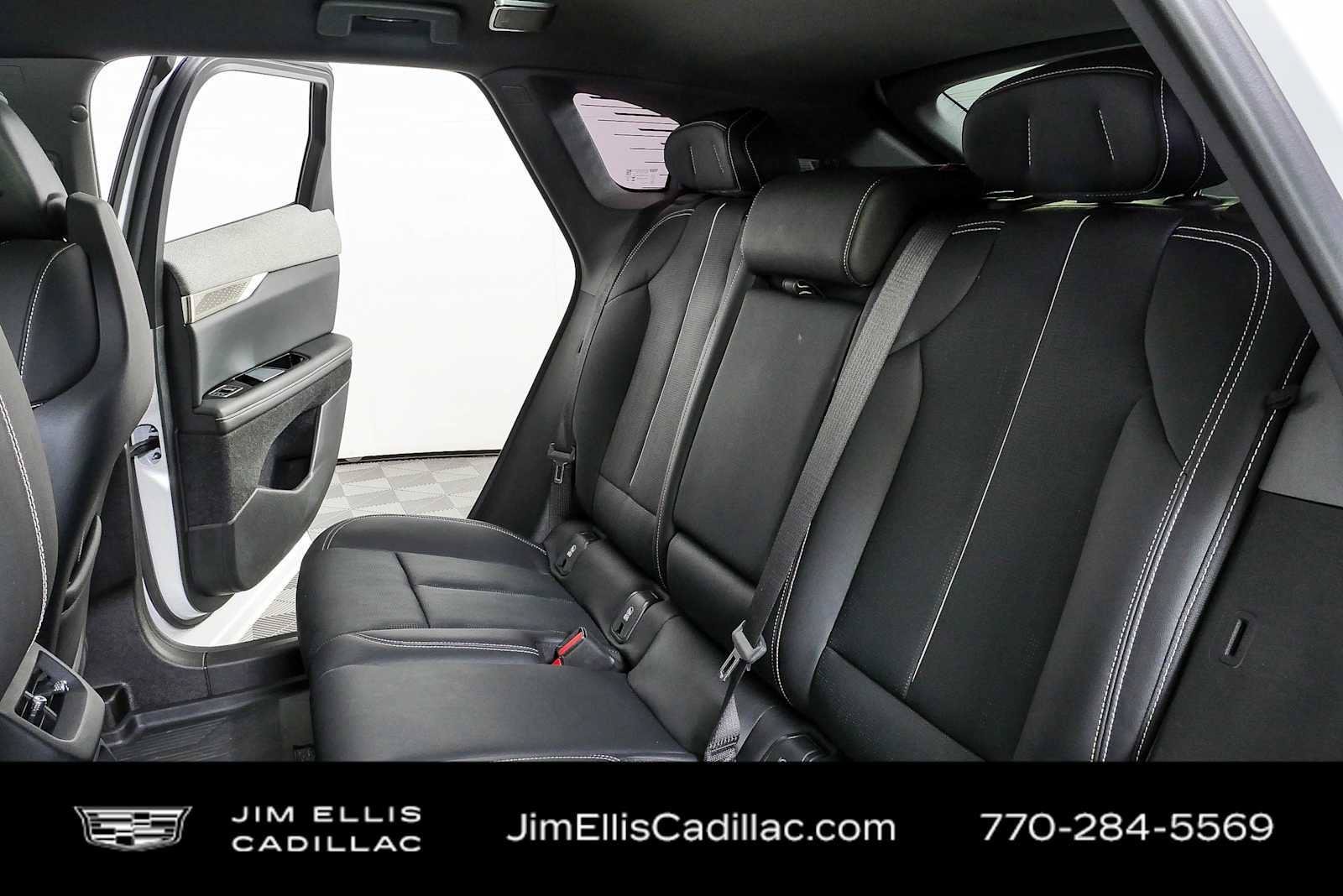 Certified 2025 Cadillac Optiq Luxury 2 w/ LPO, Floor Liner Package AWD/4WD image 20