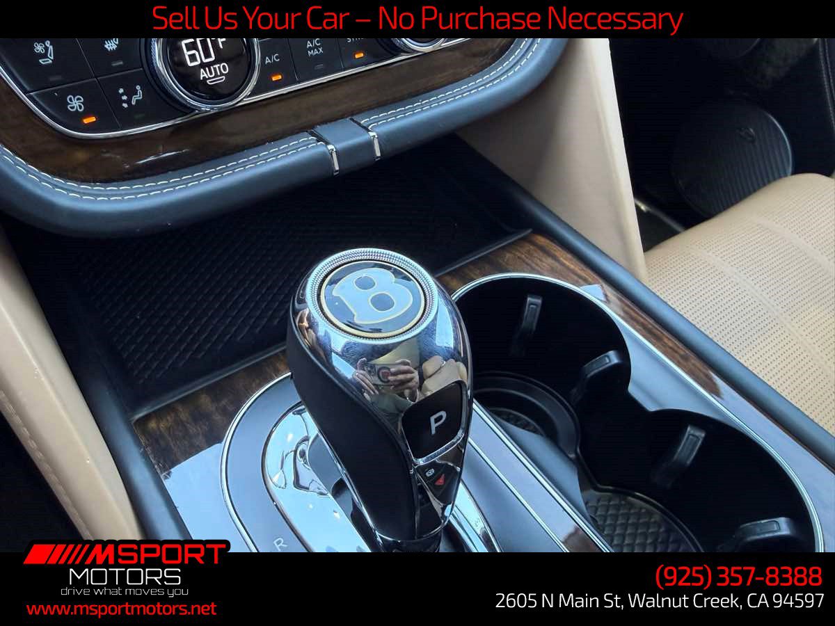 Used 2019 Bentley Bentayga AWD/4WD image 26
