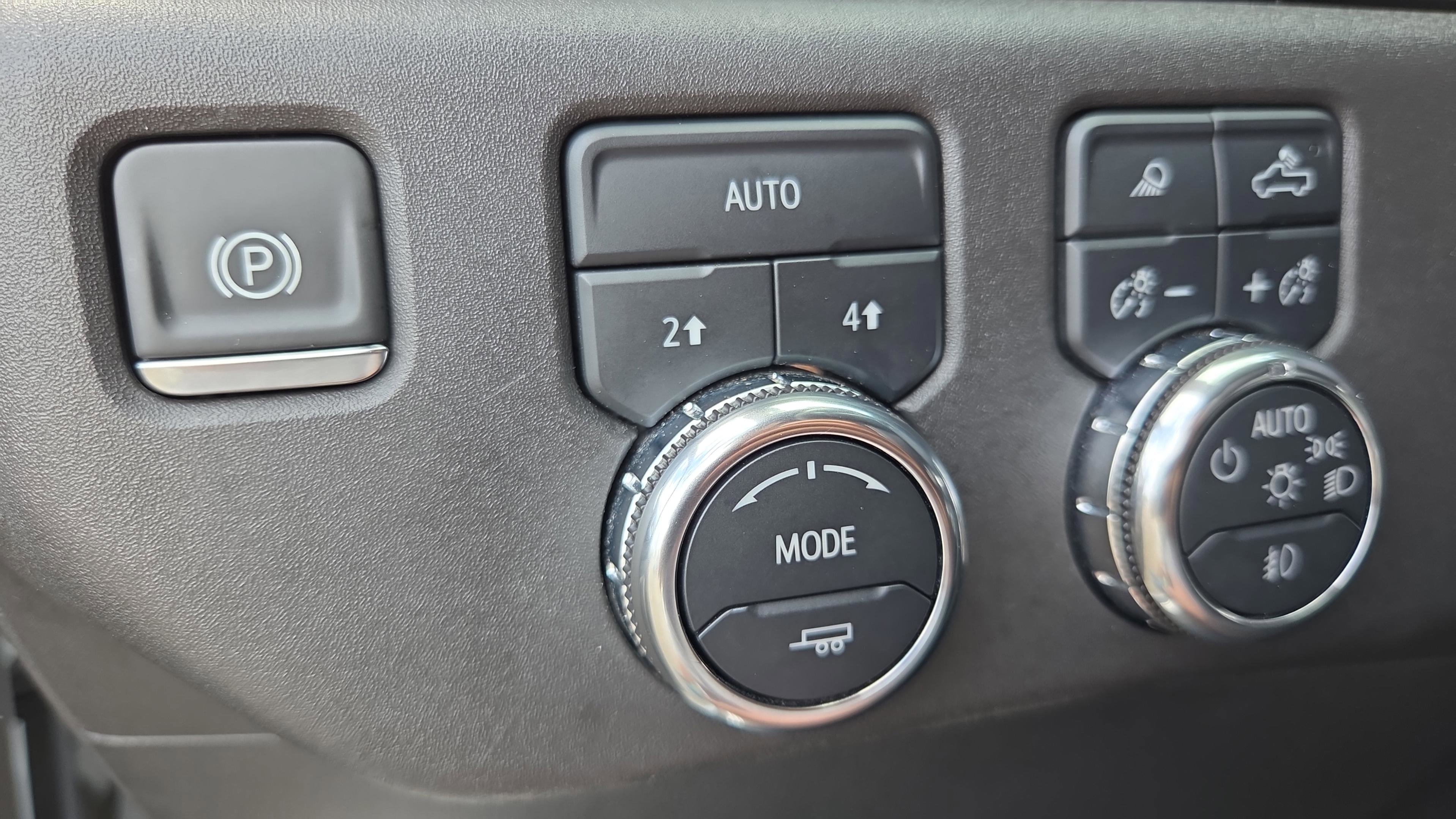 Used 2025 GMC Sierra 1500 SLT image 32