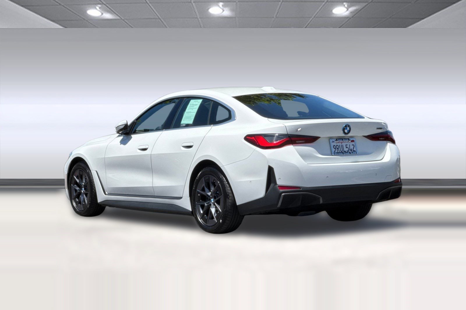 Used 2025 BMW i4 eDrive40 w/ Parking Assistance Package RWD image 3