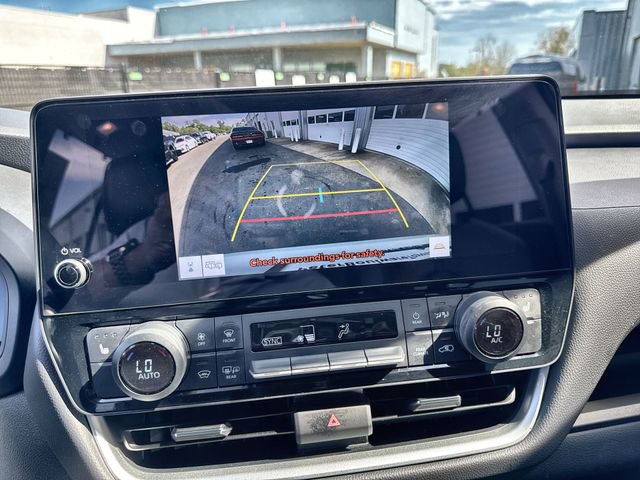 Used 2024 Toyota Grand Highlander XLE FWD image 26