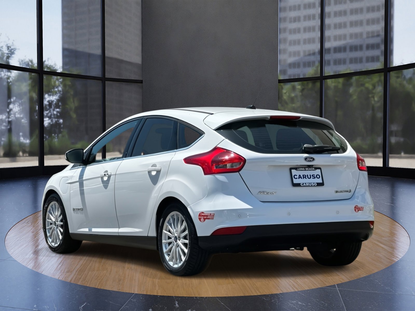 Used 2017 Ford Focus Electric Hatchback image 6