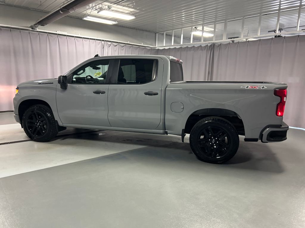 Used 2024 Chevrolet Silverado 1500 Custom w/ LPO, Dark Essentials Package AWD/4WD image 4