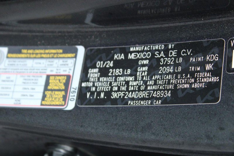 Used 2024 Kia Forte LXS image 17