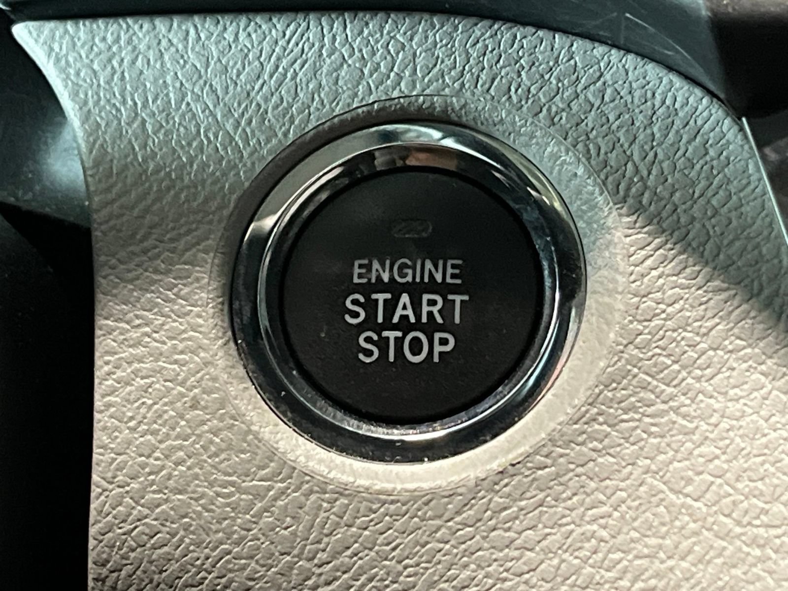Used 2019 Toyota Sienna XLE w/ XLE Navigation Package FWD image 29