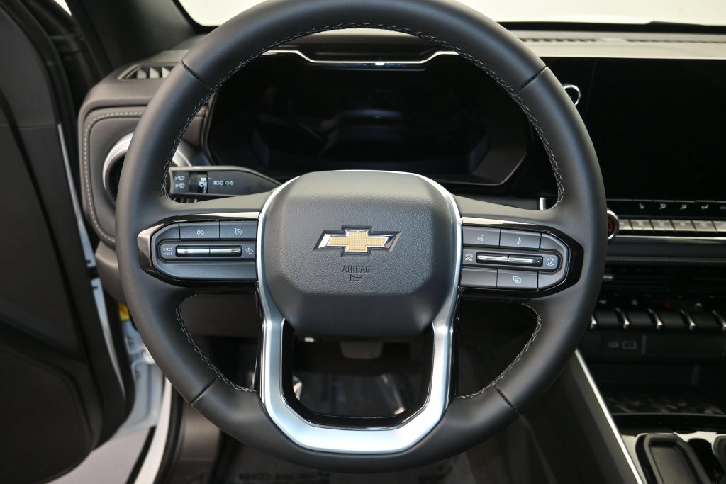 Used 2026 Chevrolet Colorado LT RWD image 13