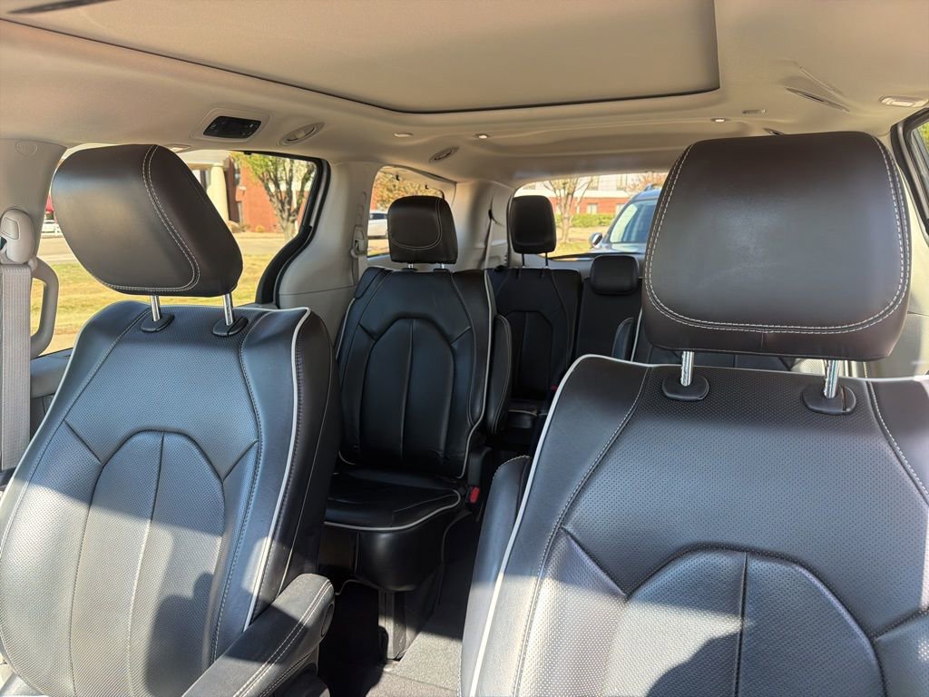 Used 2024 Chrysler Pacifica Limited image 15