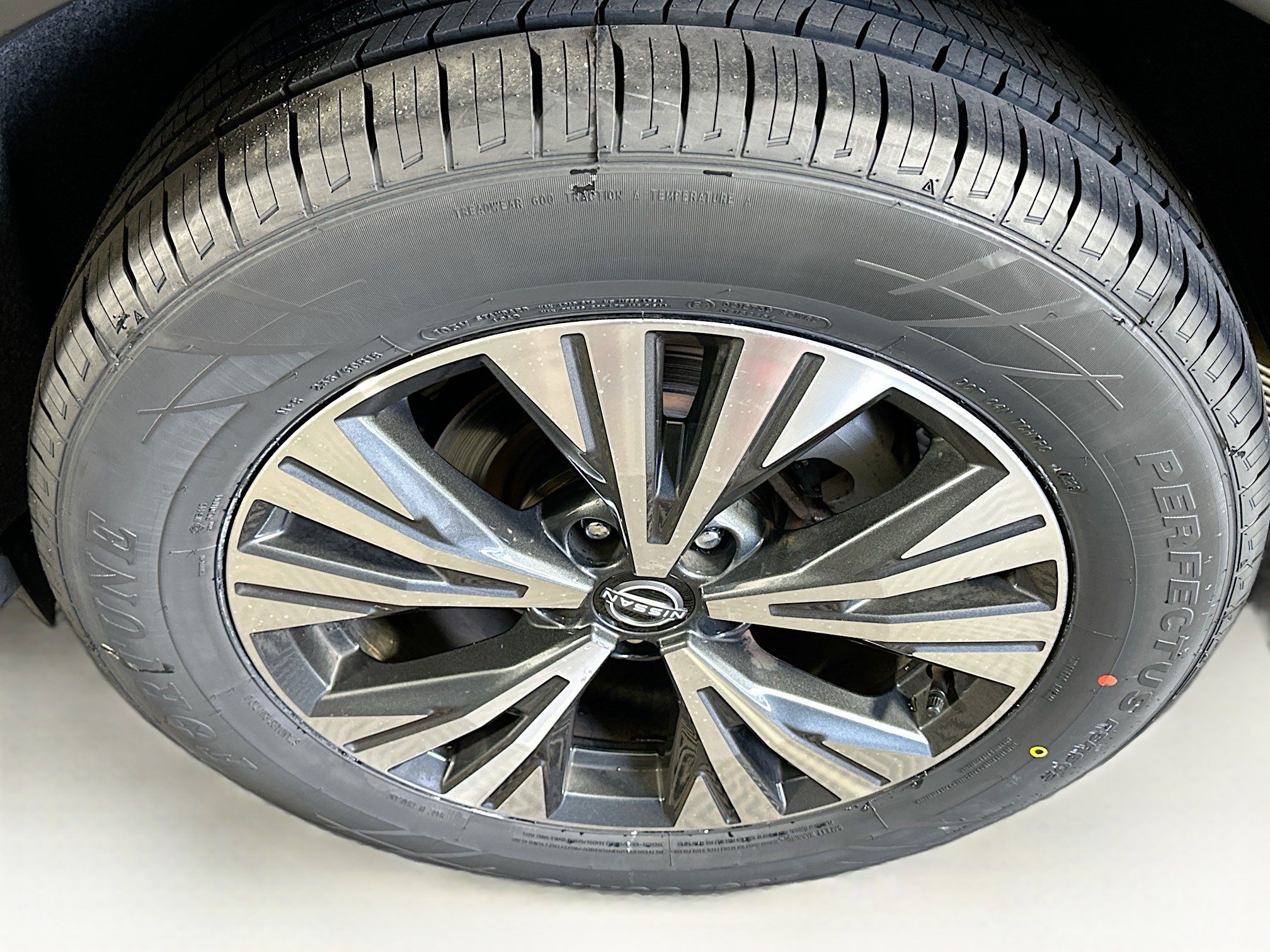 Used 2023 Nissan Rogue SV AWD/4WD image 11