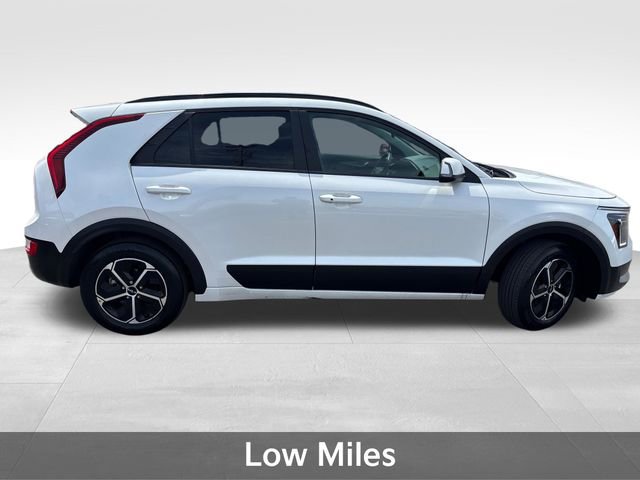 Used 2023 Kia Niro EX FWD image 9