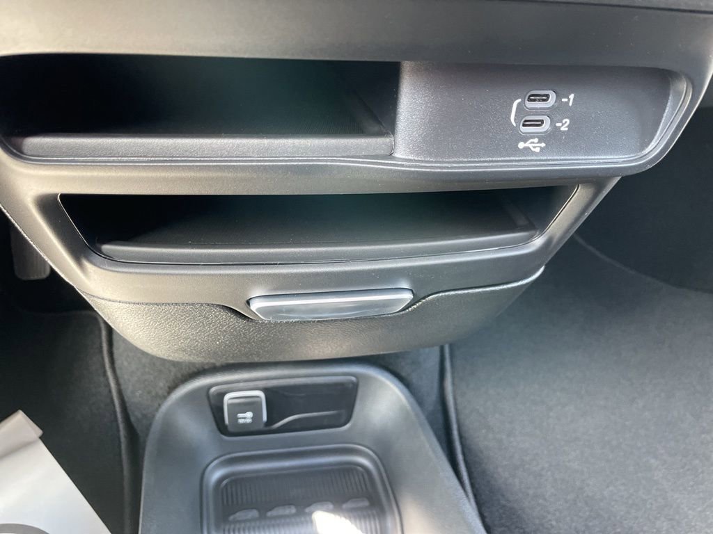 New 2026 Chrysler Pacifica Select image 38