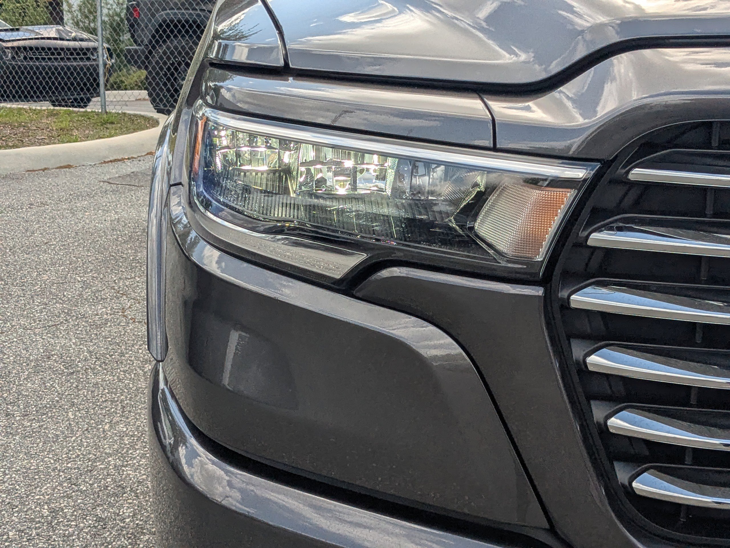 New 2026 RAM 1500 Laramie AWD/4WD image 9