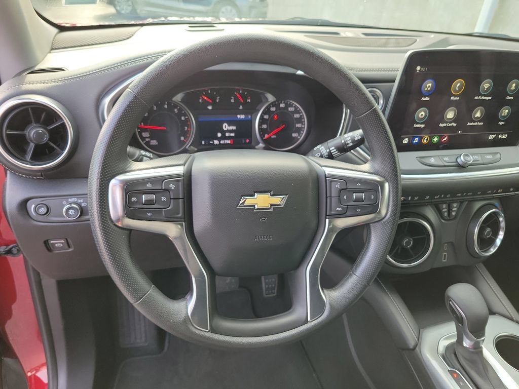 Used 2025 Chevrolet Blazer LT AWD/4WD image 25