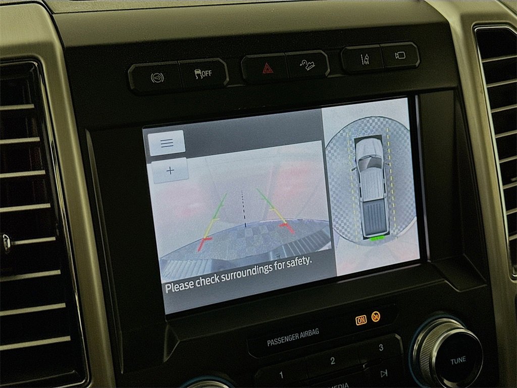 Used 2021 Ford F350 Platinum image 17