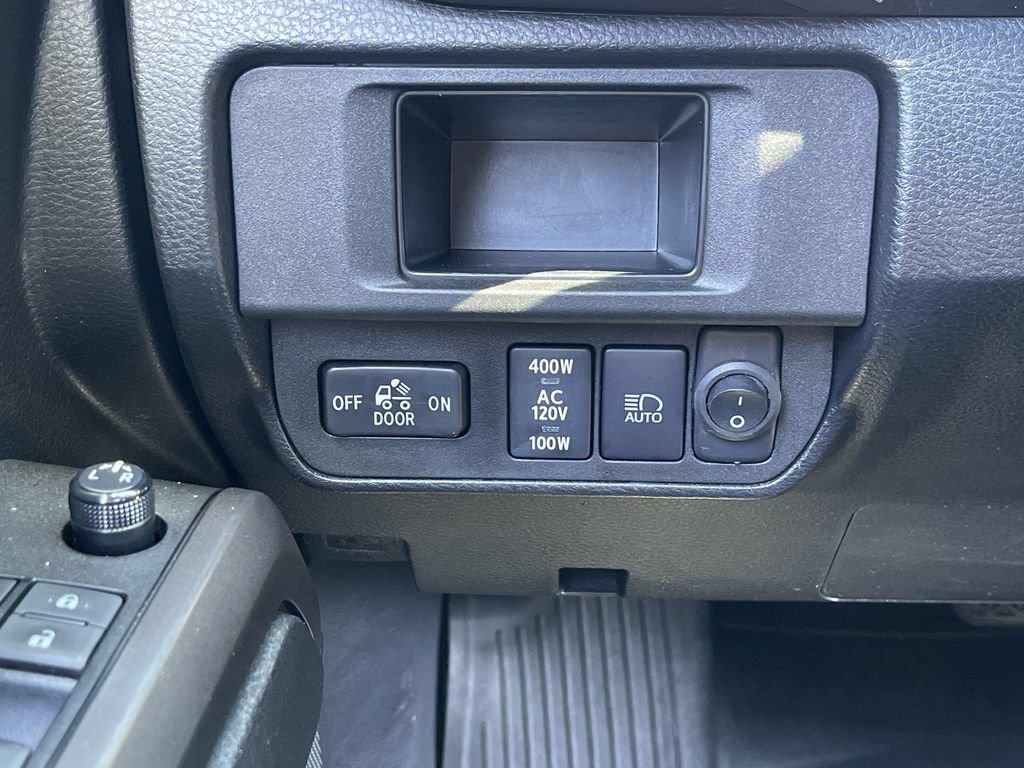 Used 2019 Toyota Tacoma TRD Off-Road AWD/4WD image 18