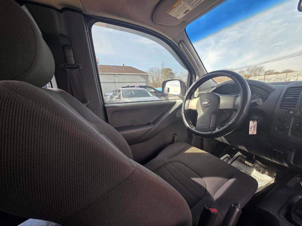 Used 2008 Nissan Frontier XE w/ XE Preferred Pkg image 18