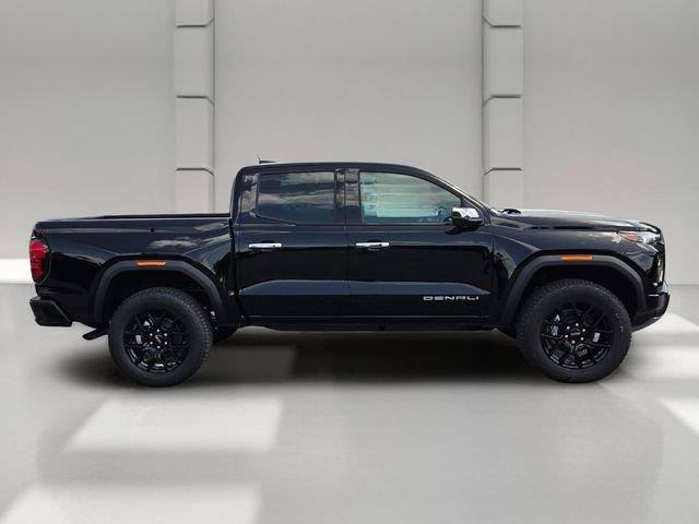 New 2026 GMC Canyon Denali w/ LPO, Denali Black Edition AWD/4WD image 6