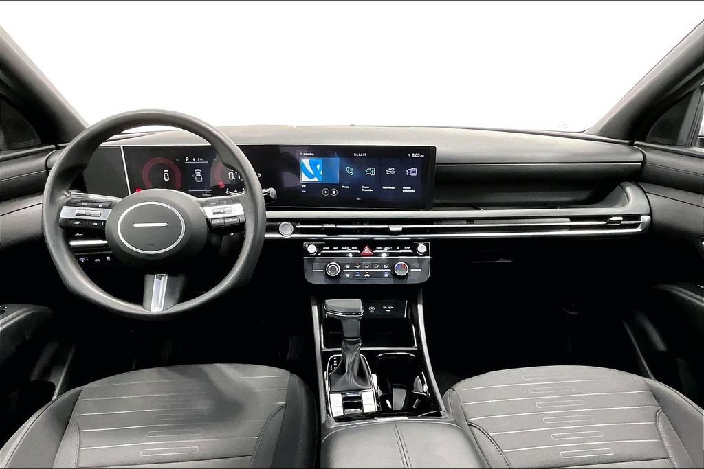 Used 2025 Hyundai Santa Cruz SE FWD image 18