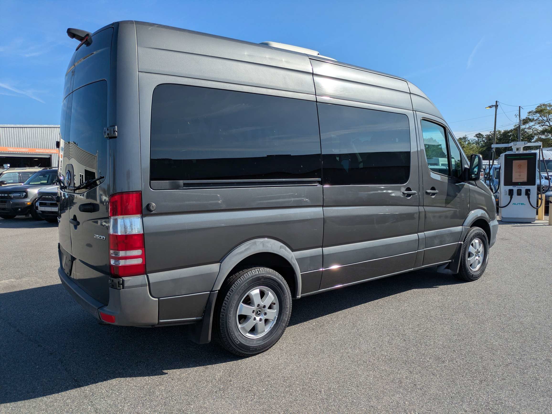 Used 2018 Mercedes-Benz Sprinter 2500 image 4