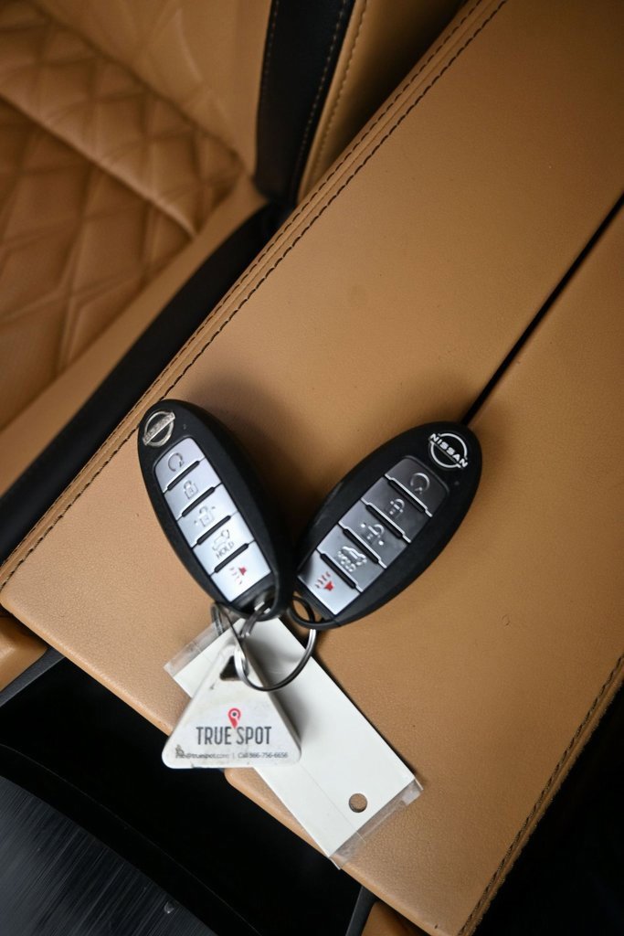 Used 2022 Nissan Rogue Platinum w/ Head-Up Display Package image 16