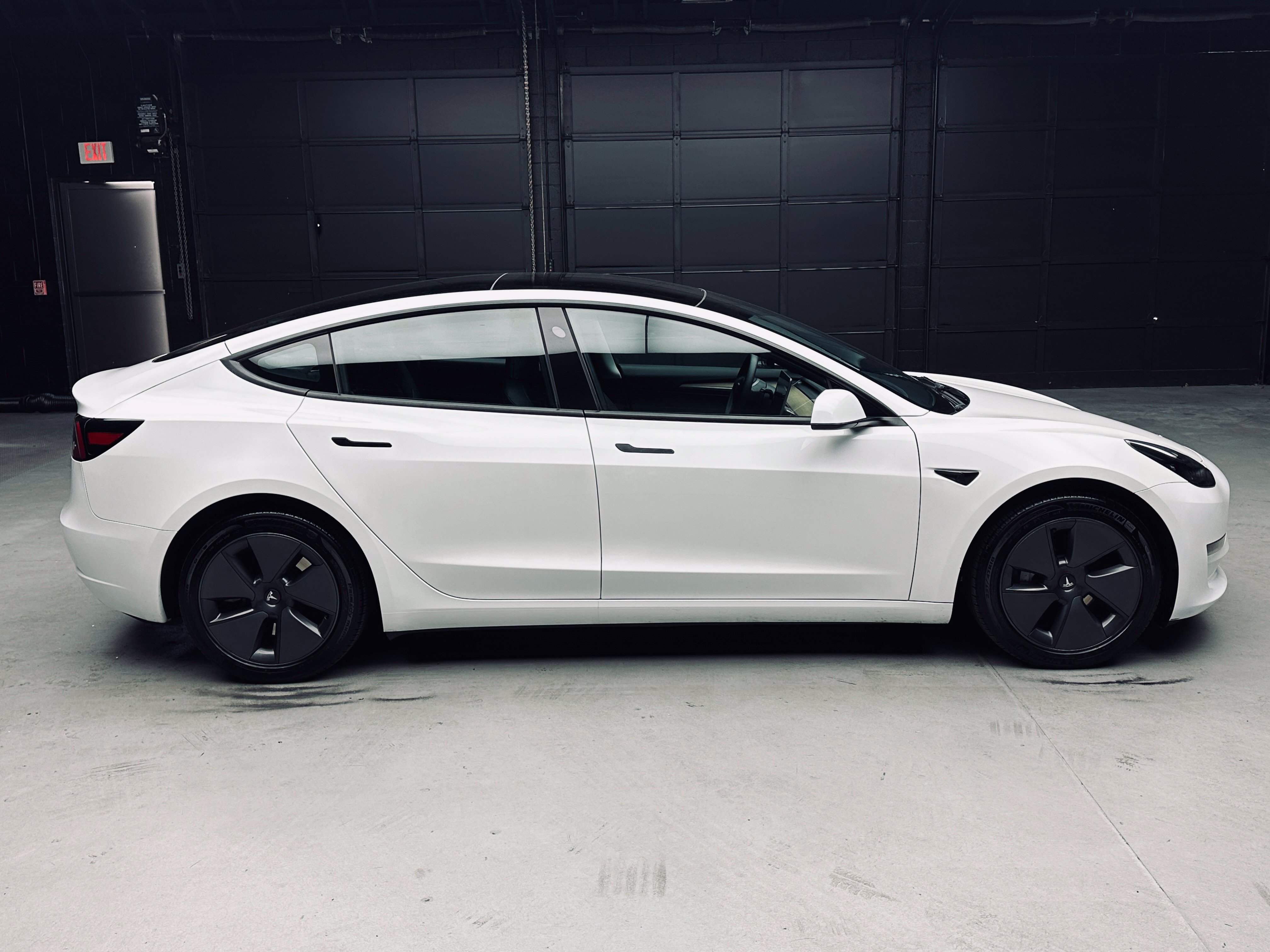 Used 2023 Tesla Model 3 Standard Range RWD image 9
