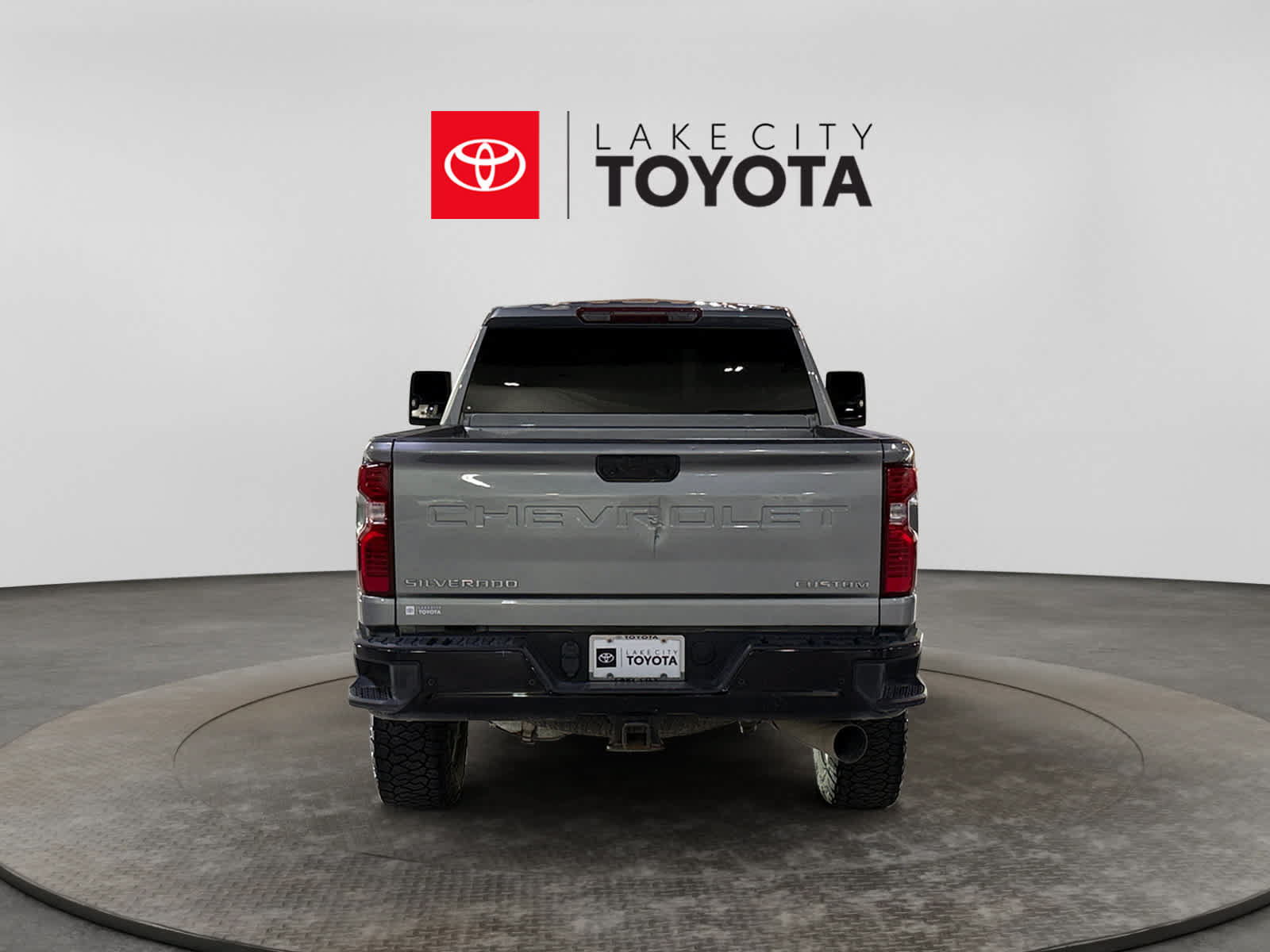 Used 2024 Chevrolet Silverado 2500 Custom w/ Custom Value Package AWD/4WD image 7