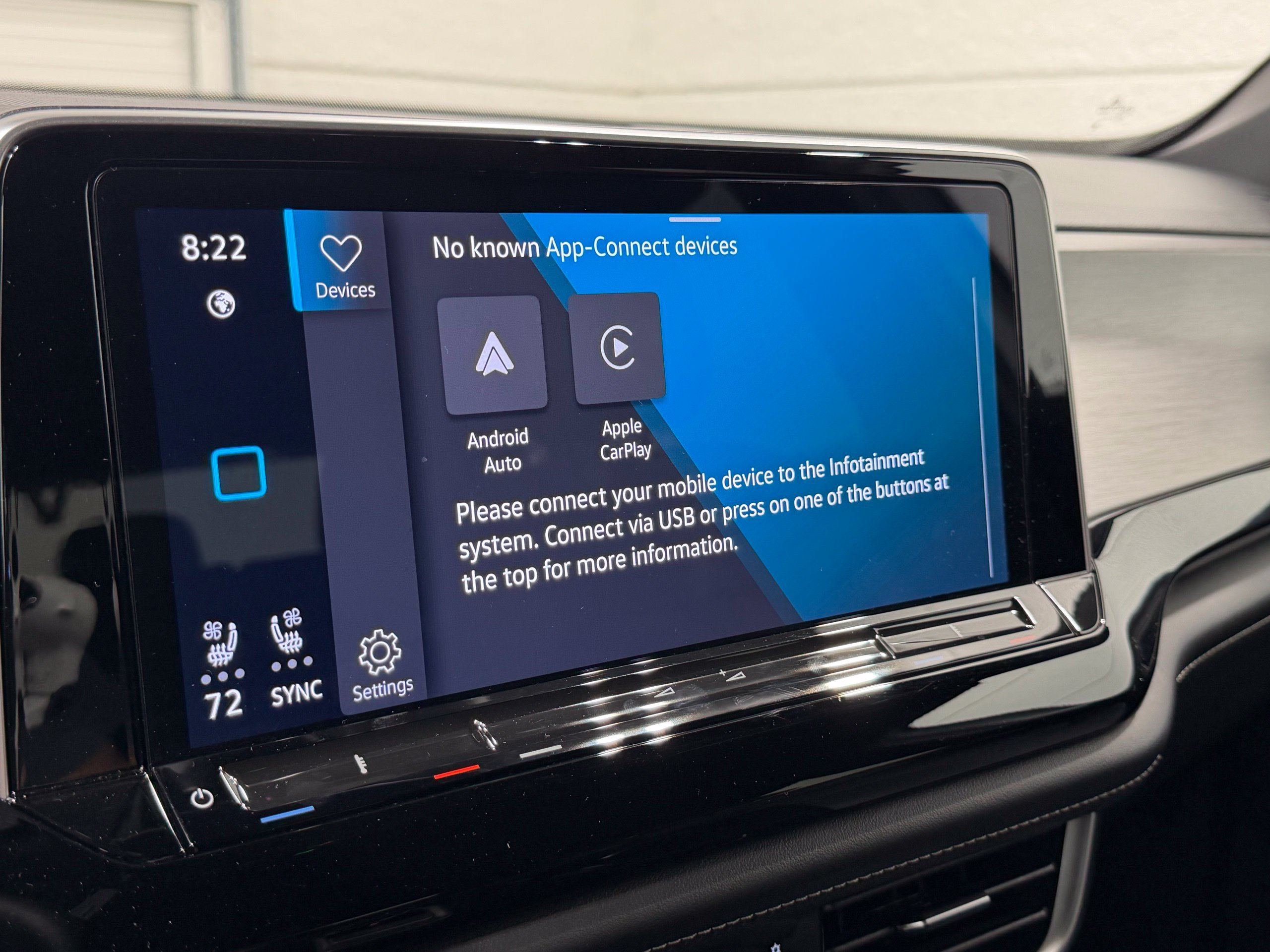 Certified 2024 Volkswagen Atlas Cross Sport SE FWD image 41