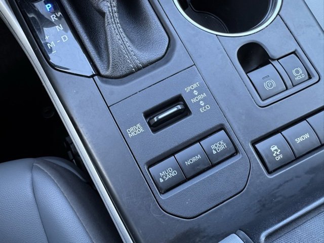 Certified 2022 Toyota Highlander XLE image 21