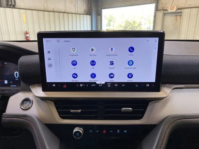 Used 2025 Ford Explorer Active image 41