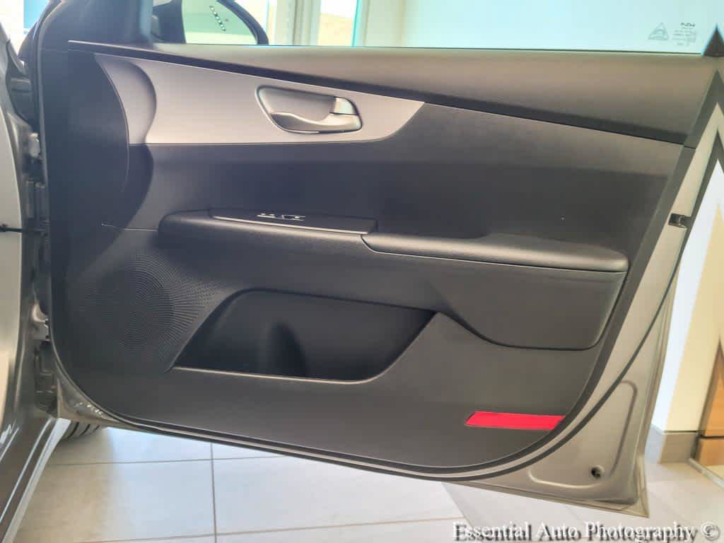 Used 2024 Kia Forte LXS FWD image 23