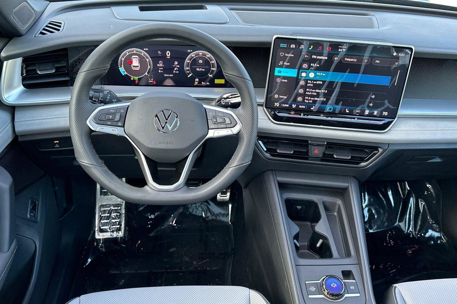 New 2026 Volkswagen Tiguan SE R-Line image 13