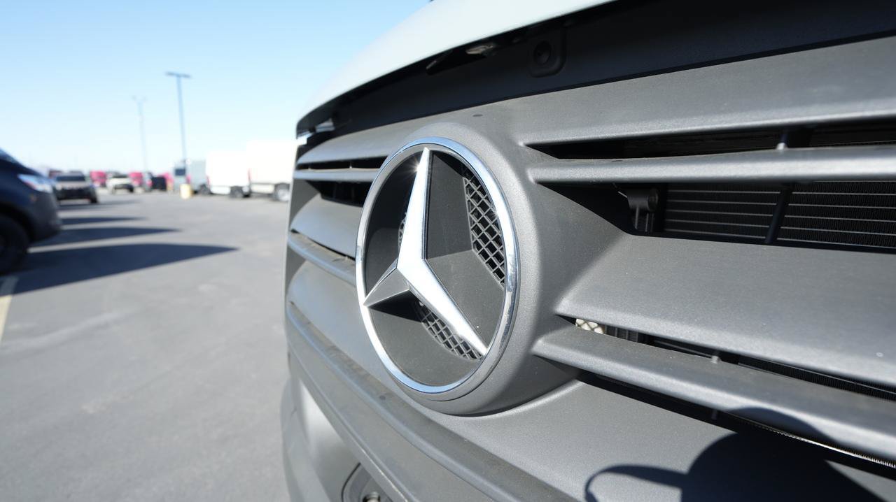 Used 2022 Mercedes-Benz Sprinter 2500 image 48