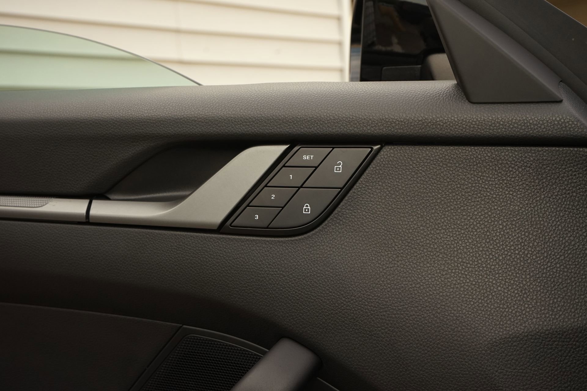 Used 2024 Porsche 911 Carrera image 28